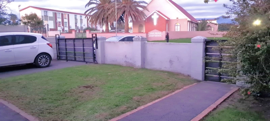 3 Bedroom Property for Sale in Deaconville Western Cape